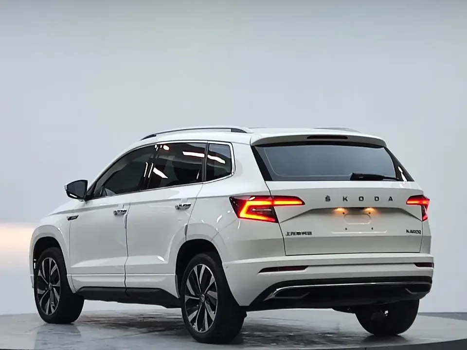 Skoda Karoq Korok 2022 TSI280 Luxury Edition 2023 — миниатюра 2