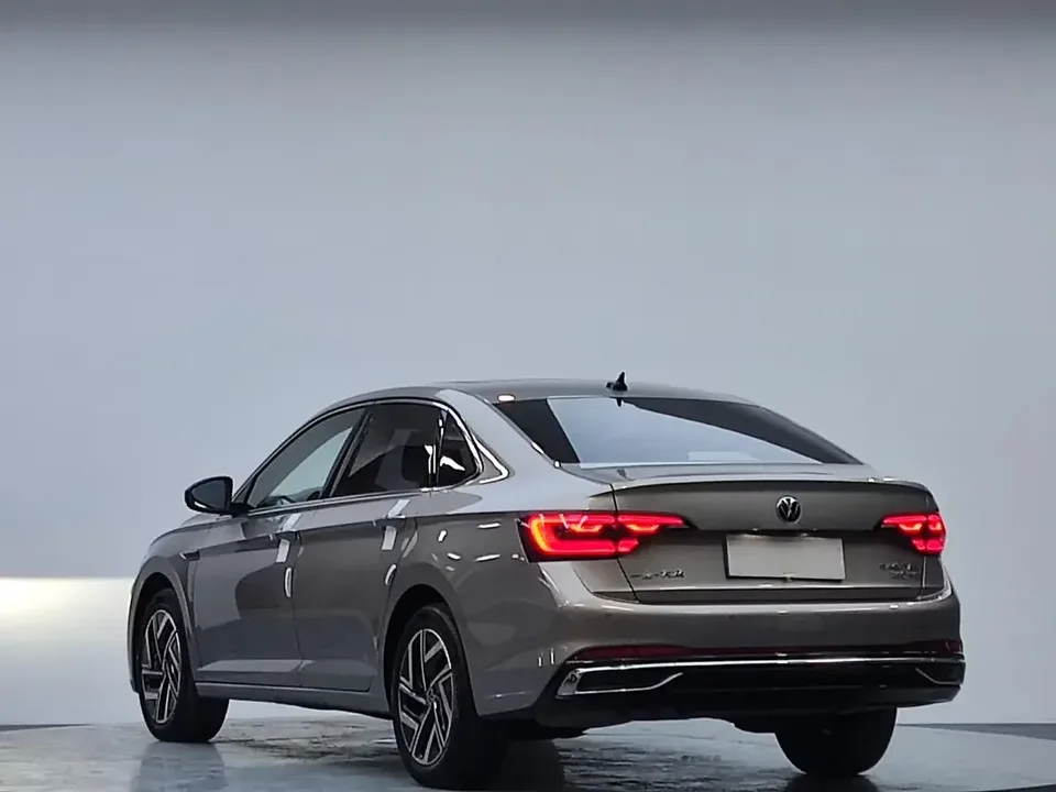 Volkswagen Sagitar Sagitar 2023 280TSI DSG Beyond Edition Plus 2022 — thumbnail 2