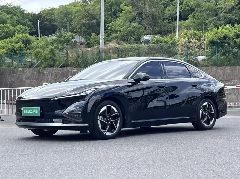 Wuling Starlight EV Wuling Starlight EV 2024 Co-creation version 510 advanced version 2025 — photo 1, buy with delivery to Moscow
