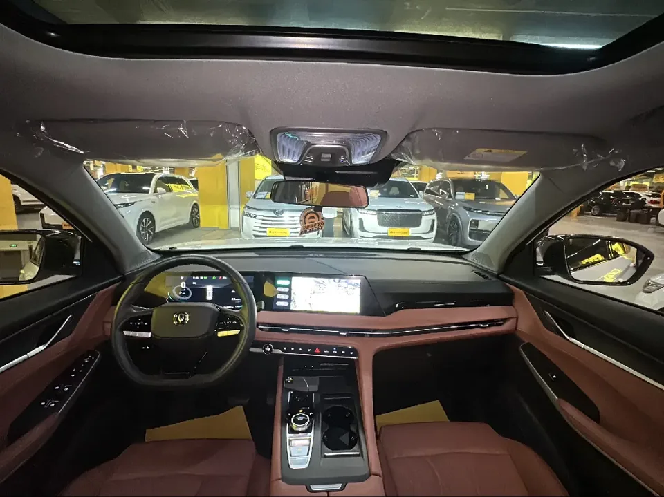 Changan CS75PLUS Changan CS75 PLUS 2024 The third generation champion version 1.5T automatic intelligent driving strong navigation 2024 — thumbnail 2