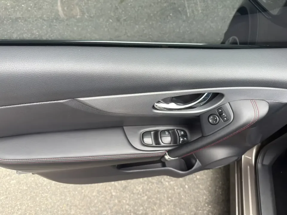 Nissan Qashqai Qashqai 2022 2.0L XV Prem. Deluxe Edition 2022 — thumbnail 5