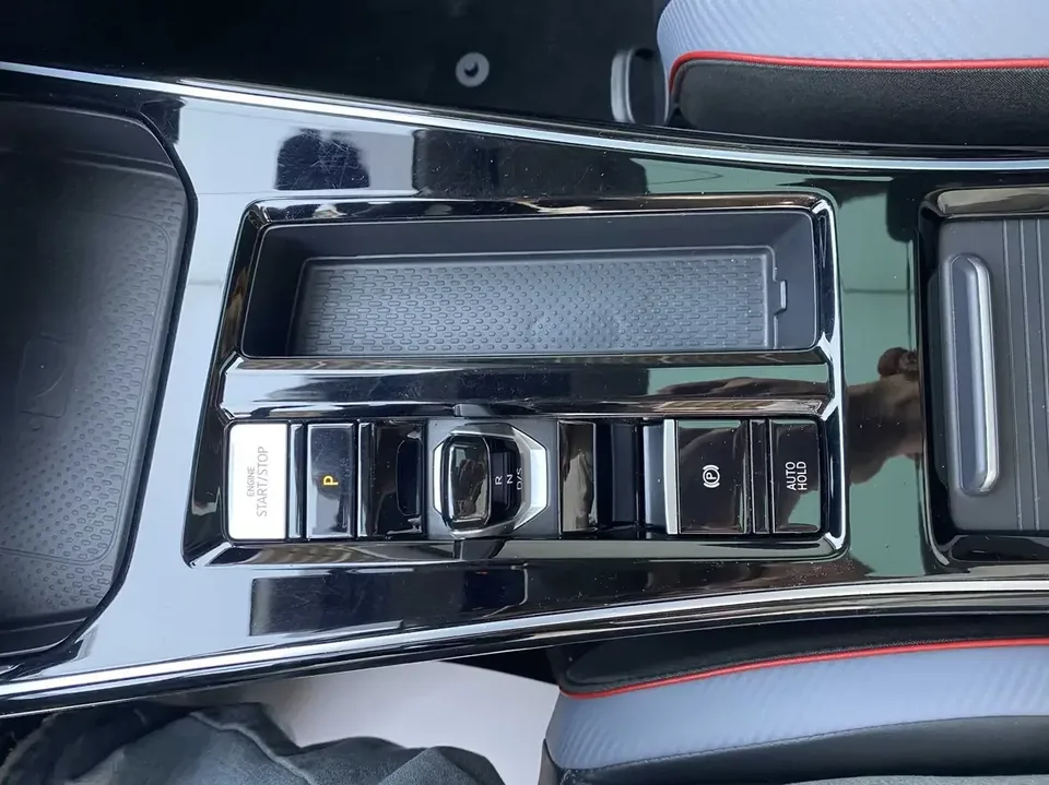 Volkswagen Lamando Lingdu 2022 Lingdu L 280TSI DSG Cool Edition 2022 — thumbnail 3