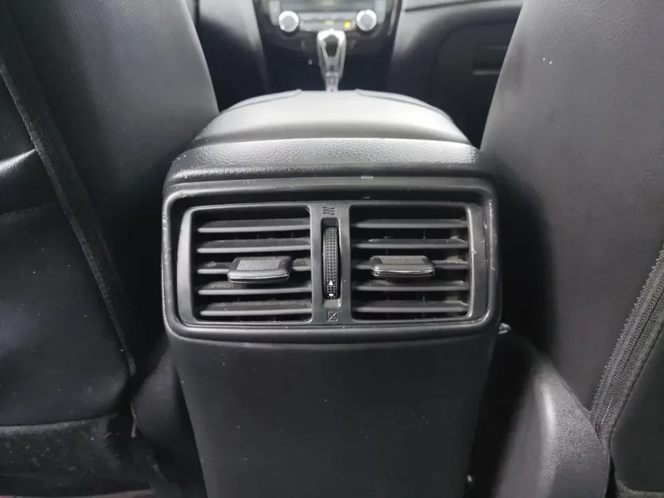 Nissan X-Trail Qijun 2022 2.0L 2WD Smart Connection Comfort Edition 2023 — thumbnail 3