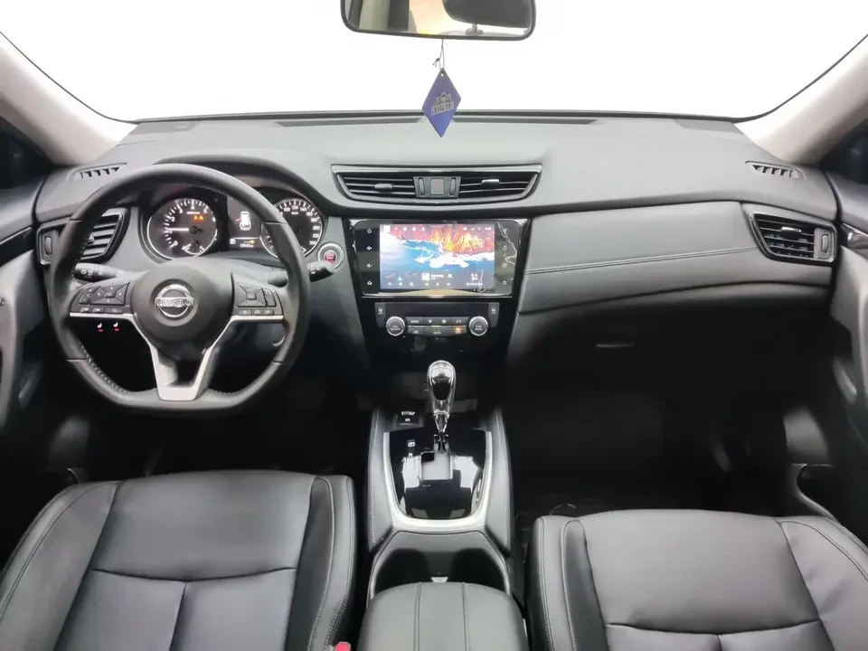 Nissan X-Trail Qijun 2022 2.0L 2WD Smart Connection Comfort Edition 2023 — thumbnail 4