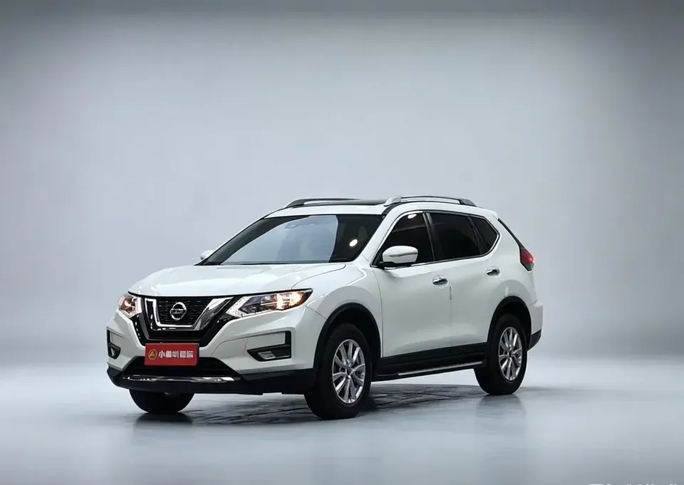 Nissan X-Trail Qijun 2022 2.0L 2WD Smart Connection Comfort Edition 2023 — photo 1, buy with delivery to Moscow