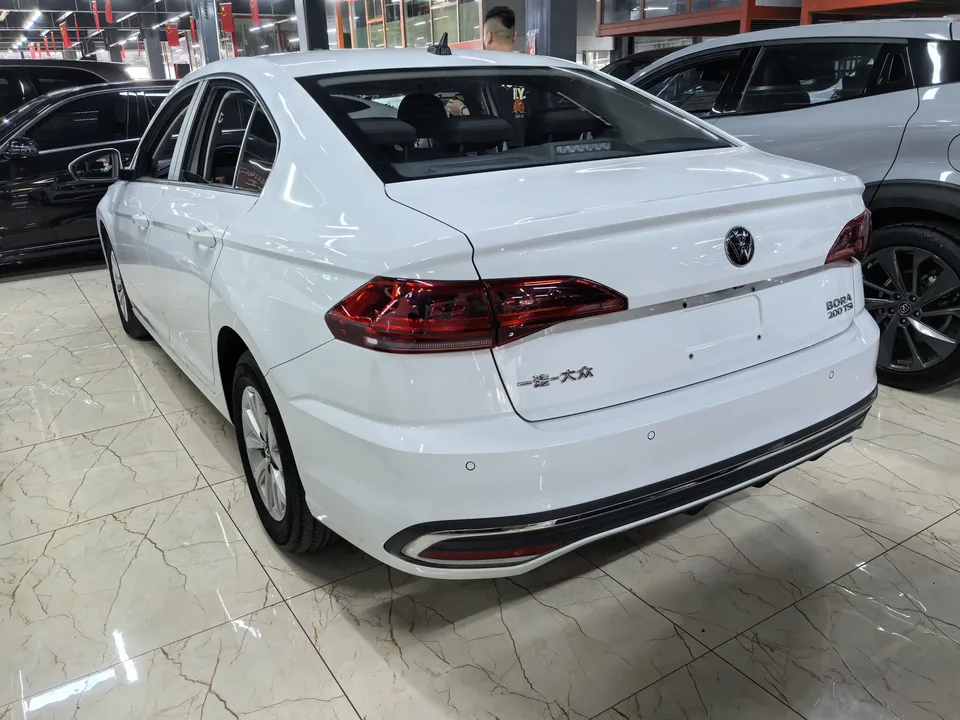 Volkswagen Bora Bora 2024 200TSI DSG Free Travel Edition 2024 — thumbnail 4