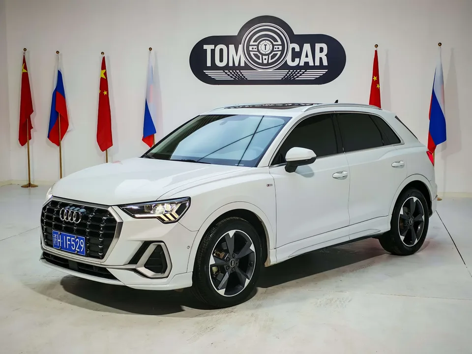 Audi Q3 Audi Q3 2022 35 TFSI Stylish Dynamic 2022 — photo 1, buy with delivery to Moscow