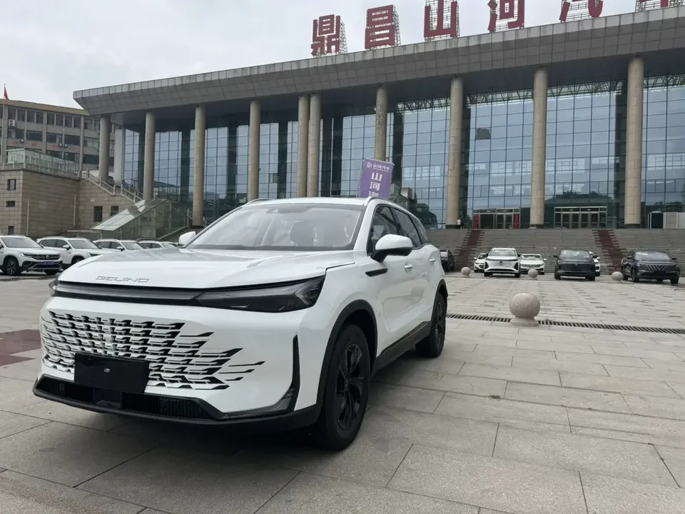 BAIC Beijing X7 Beijing X7 2025 1.5TD Enjoy 2026 — photo 1, buy with delivery to Moscow