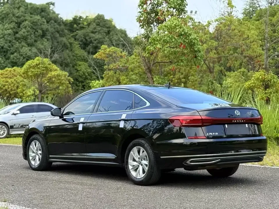 Volkswagen Passat Passat 2023 280TSI Business Edition 2022 — thumbnail 2