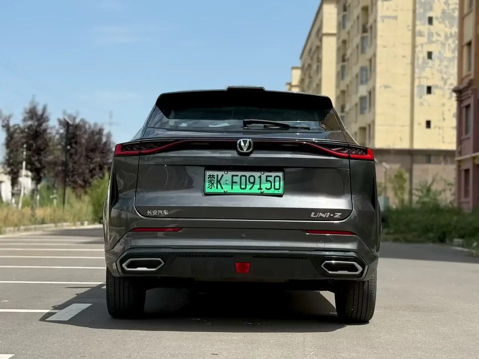 Changan UNI-Z PHEV Changan UNI-Z PHEV 2024 Blue Whale iDD 125KM Beyond 2024 — thumbnail 2