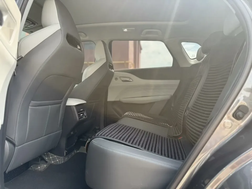 Changan UNI-Z PHEV Changan UNI-Z PHEV 2024 Blue Whale iDD 125KM Beyond 2024 — thumbnail 3