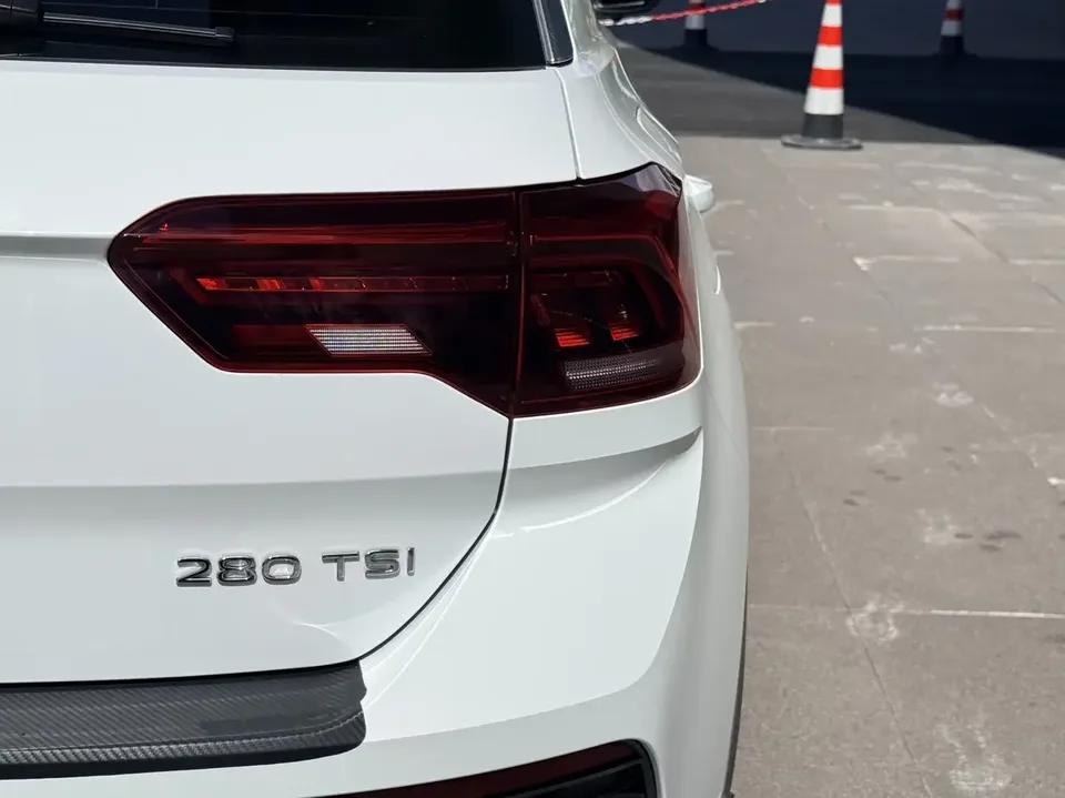 Volkswagen T-Roc TANG 2022 280TSI DSG 2WD Comfort PLUS 2022 — thumbnail 3