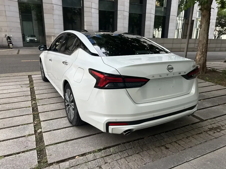 Nissan Altima Sound of nature 2022 2.0L XL-TLS Enjoy Edition 2024 — thumbnail 5