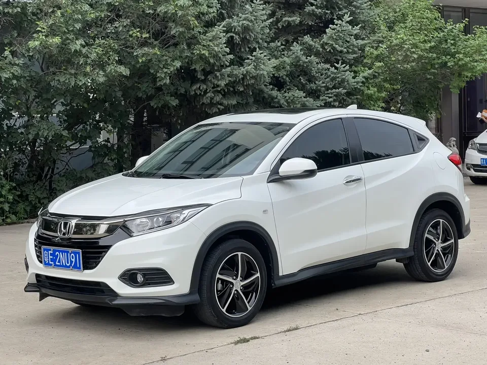 Honda VEZEL Binzhi 2022 1.5L CVT Phantom Night Pioneer Edition 2022 — photo 1, buy with delivery to Moscow