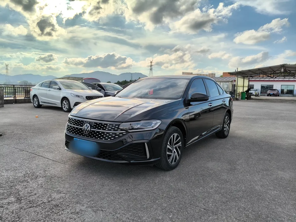 Volkswagen Lavida Lavida 2023 280TSI DSG Starry Sky Forever Edition 2023 — photo 1, buy with delivery to Moscow