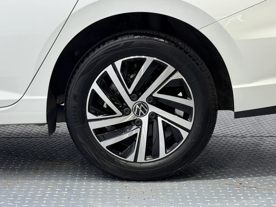 Volkswagen Lavida Lavida 2023 300TSI DSG Full Elegance Edition 2024 — thumbnail 3
