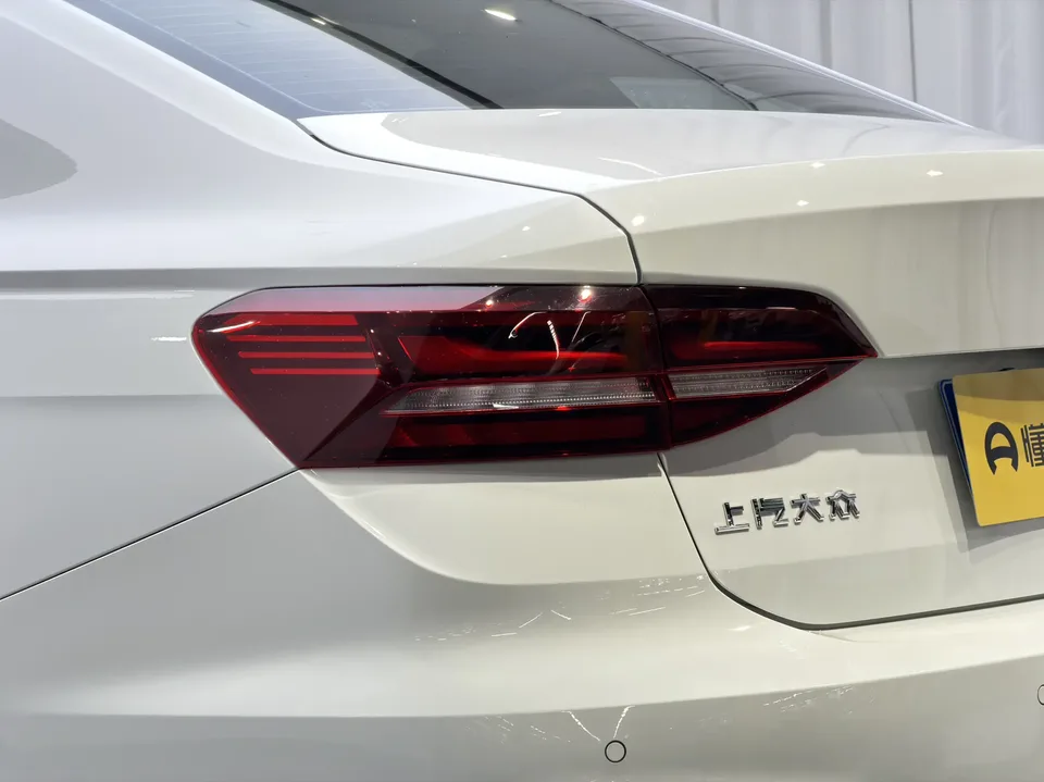 Volkswagen Lavida Lavida 2023 300TSI DSG Full Elegance Edition 2024 — thumbnail 4