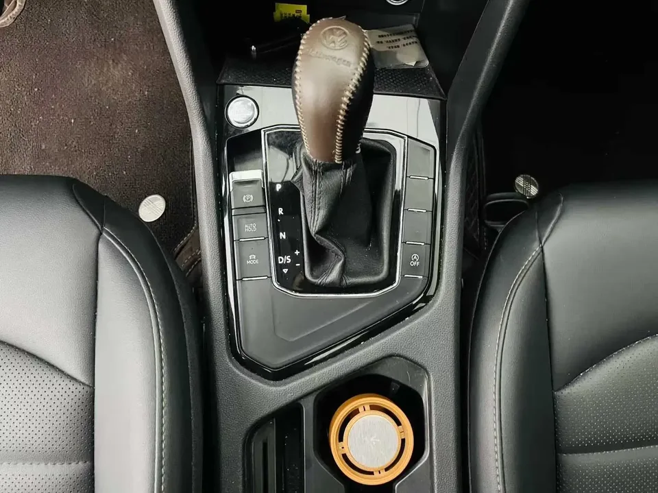 Volkswagen Tharu tuyue 2022 280TSI 2WD Deluxe Edition 2023 — thumbnail 4