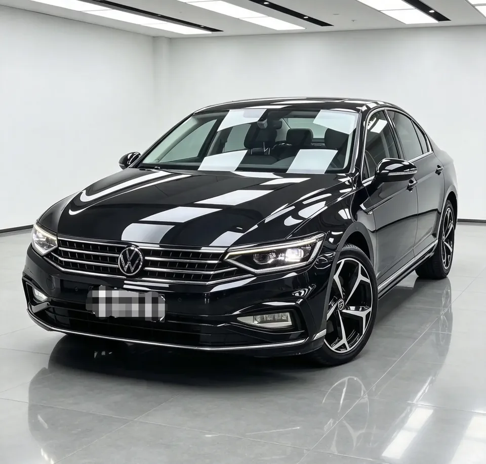 Volkswagen Magotan Magotan 2023 2 millionth anniversary edition 280TSI DSG leading model 2023 — photo 1, buy with delivery to Moscow