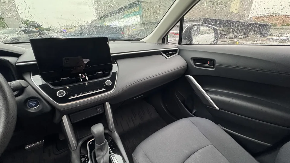 Toyota CorollaCross Corolla Sharp 2023 2.0L Intelligent Electric Hybrid Dual Engine Pioneer Edition 2024 — thumbnail 5