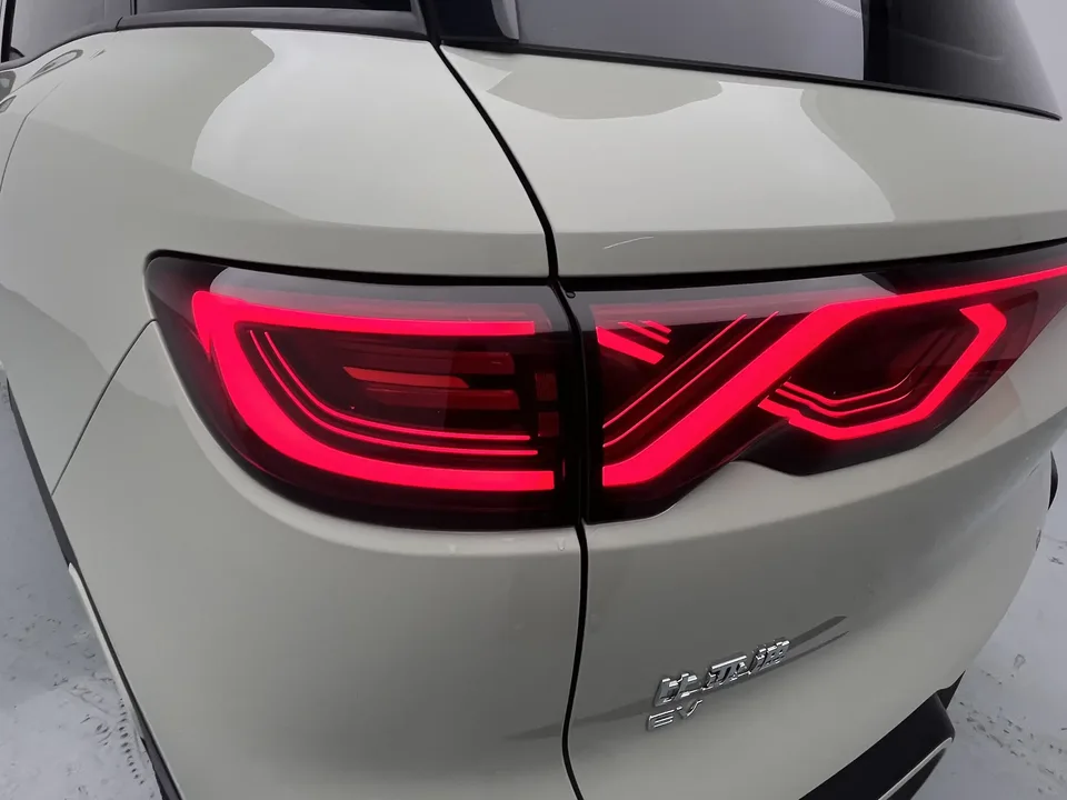 BYD Yuan Up Yuan UP 2025 Smart Driving Edition 401KM Vitality Edition 2025 — thumbnail 4
