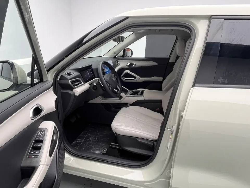 BYD Yuan Up Yuan UP 2025 Smart Driving Edition 401KM Vitality Edition 2025 — thumbnail 5