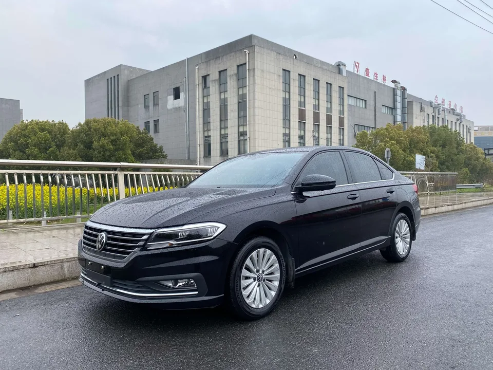 Volkswagen Lavida Lavida 2022 280TSI DSG Comfort Edition 2022 — photo 1, buy with delivery to Moscow