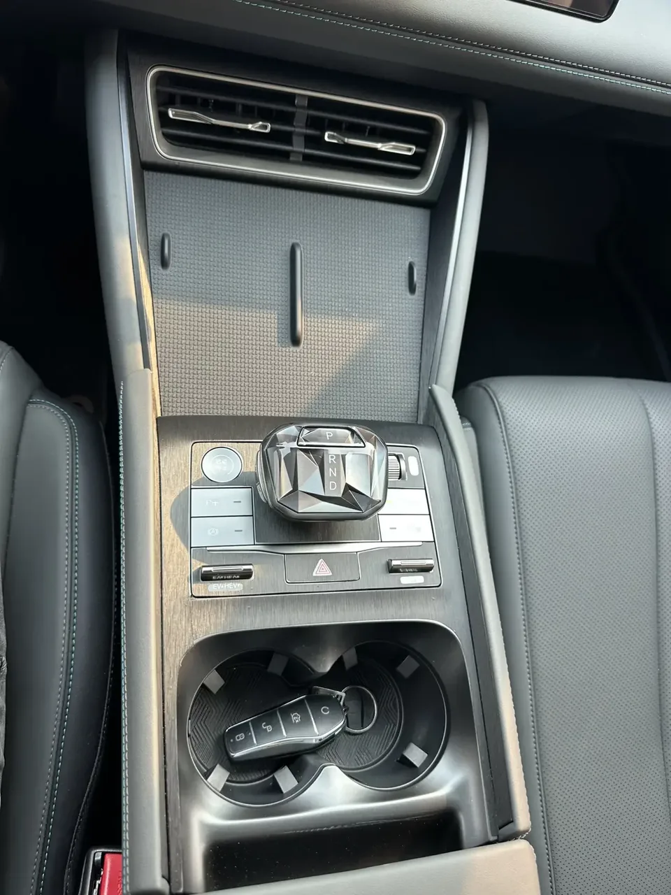 BYD Qin L DM Qin L DM 2025 DM-i 80KM Intelligent Driving Edition 2025 — thumbnail 4