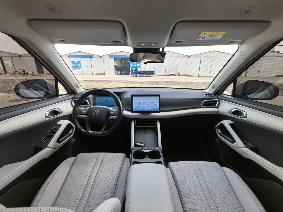 BYD Yuan Up Yuan UP 2025 301KM Pilot 2025 — миниатюра 3