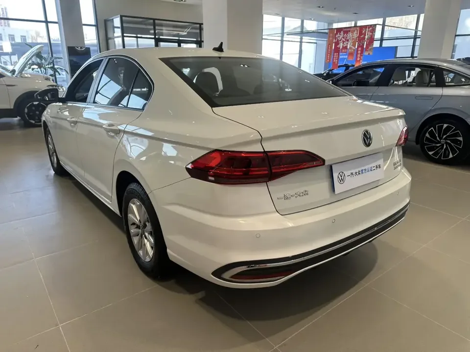 Volkswagen Bora Bora 2024 200TSI DSG Free Travel Edition 2024 — thumbnail 4