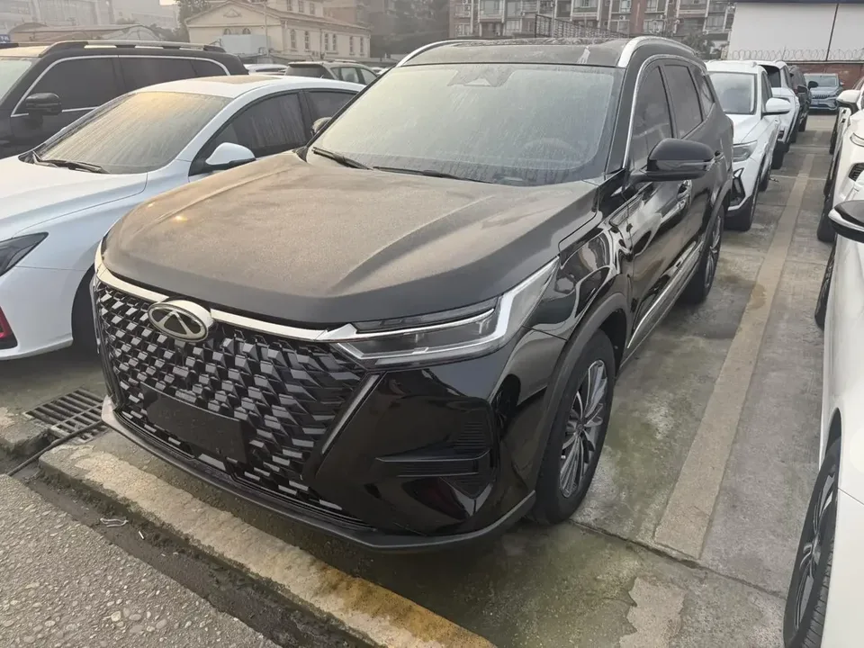 Chery Tiggo 8 Pro Tiggo 8 PRO 2024 Champion Edition 290T 2WD Shining Edition 7 Seaters 2023 — photo 1, buy with delivery to Moscow