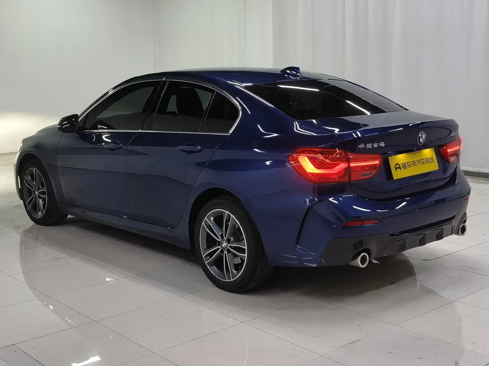 BMW 1 Series BMW 1 Series 2023 120i M Sport 2023 — thumbnail 2