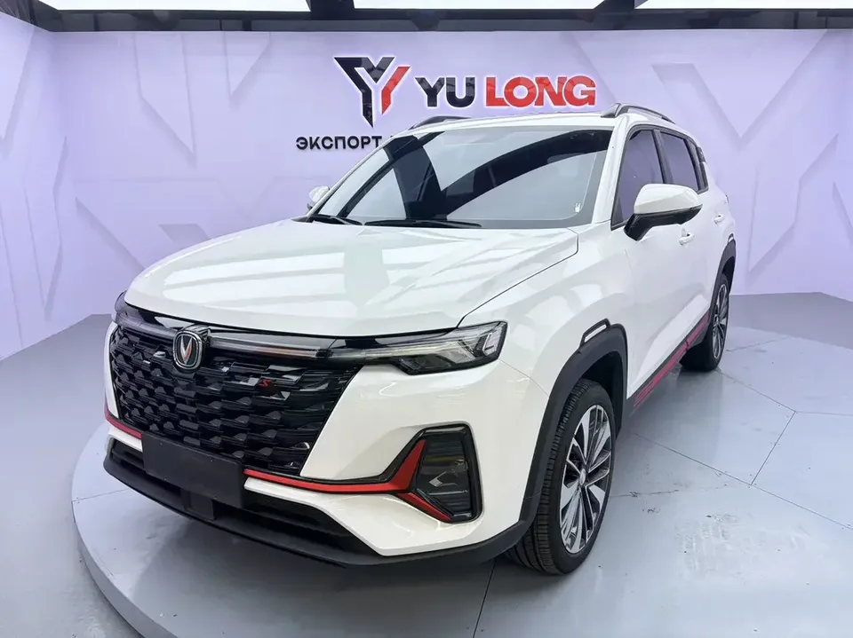 Changan CS35 Plus Changan CS35 PLUS 2023 Enjoyable Edition Blue Whale NE 1.4T DCT Premium Edition 2023 — photo 1, buy with delivery to Moscow