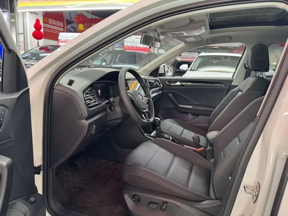 Volkswagen T-Roc TANG 2022 280TSI DSG 2WD Comfort PLUS 2022 — thumbnail 3