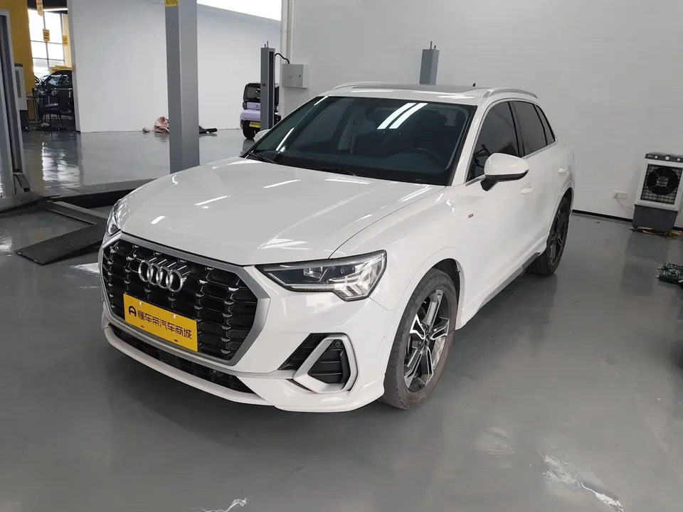 Audi Q3 Audi Q3 2023 35 TFSI Stylish Dynamic 2023 — photo 1, buy with delivery to Moscow