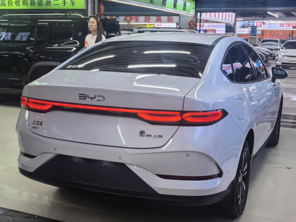 BYD Qin PLUS DM Qin PLUS DM 2026 DM-i 128KM Progressive 2025 — thumbnail 2