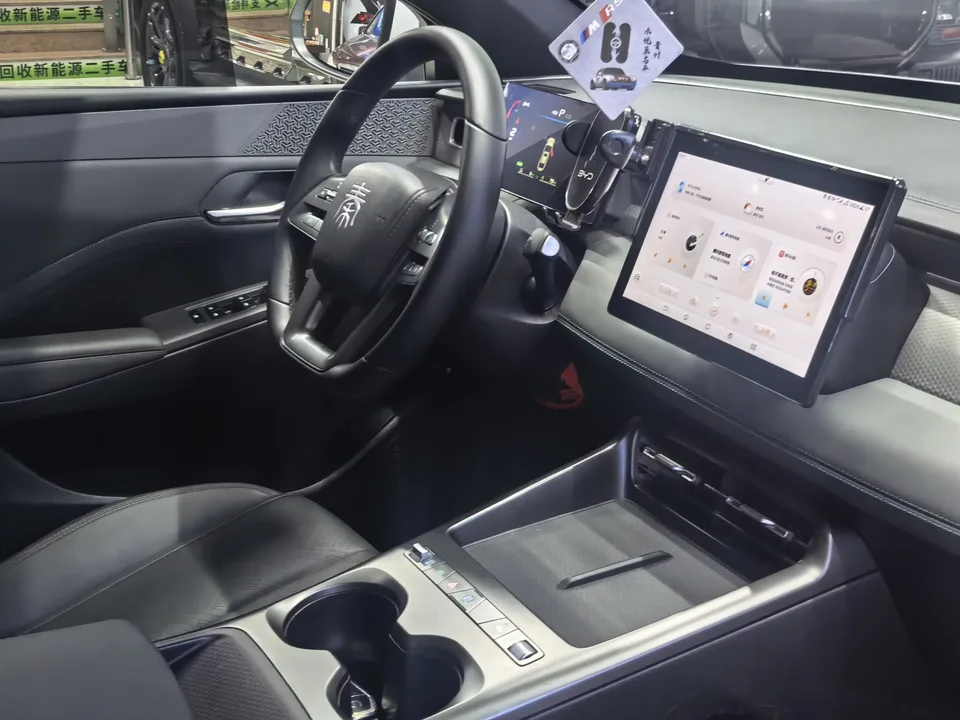 BYD Qin PLUS DM Qin PLUS DM 2026 DM-i 128KM Progressive 2025 — thumbnail 4