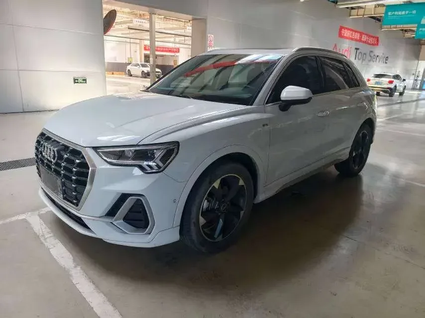 Audi Q3 Audi Q3 2022 35 TFSI Stylish Dynamic 2022 — photo 1, buy with delivery to Moscow