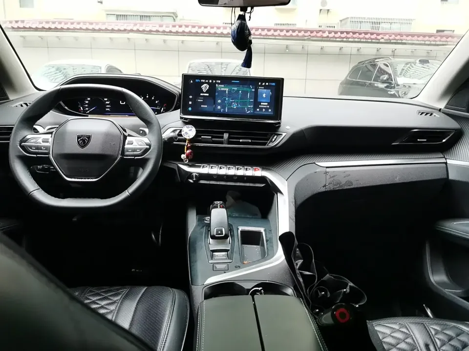 Peugeot 5008 Peugeot 5008 2023 400THP True Love Edition 5 Seaters 2024 — миниатюра 2