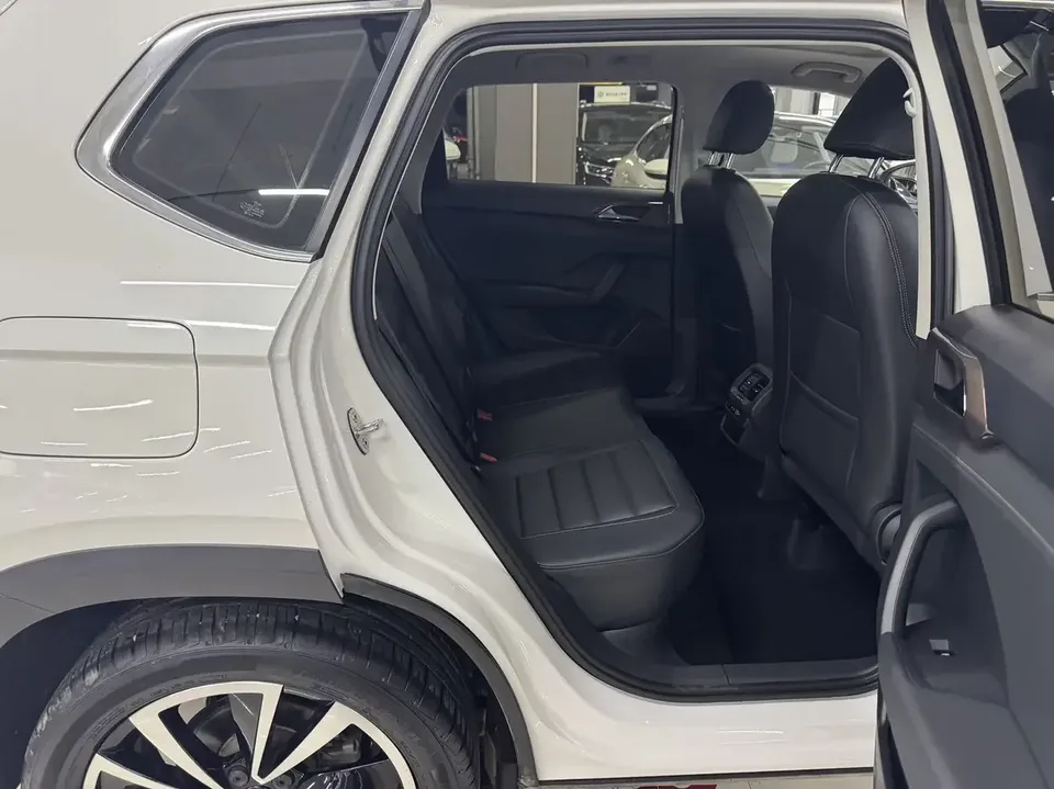 Volkswagen Tharu tuyue 2022 280TSI 2WD Deluxe Edition 2022 — thumbnail 4