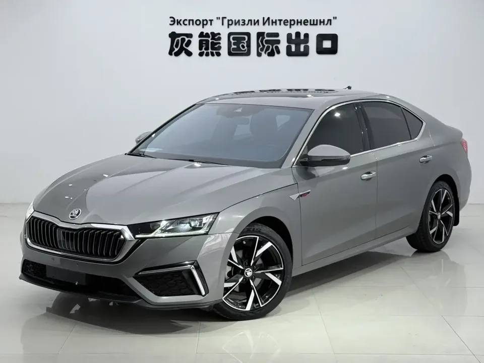 Skoda Octavia Octavia 2022 PRO TSI280 DSG Luxury Edition 2022 — photo 1, buy with delivery to Moscow