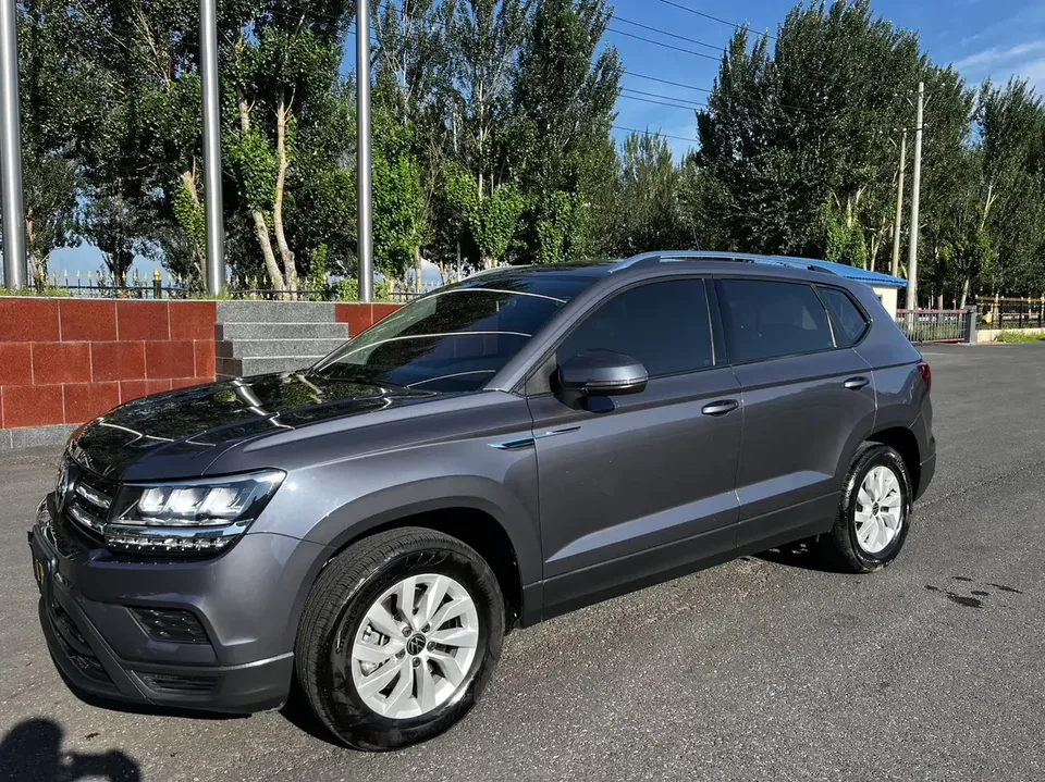 Volkswagen Tharu tuyue 2022 280TSI 2WD Fashion Edition 2022 — photo 1, buy with delivery to Moscow