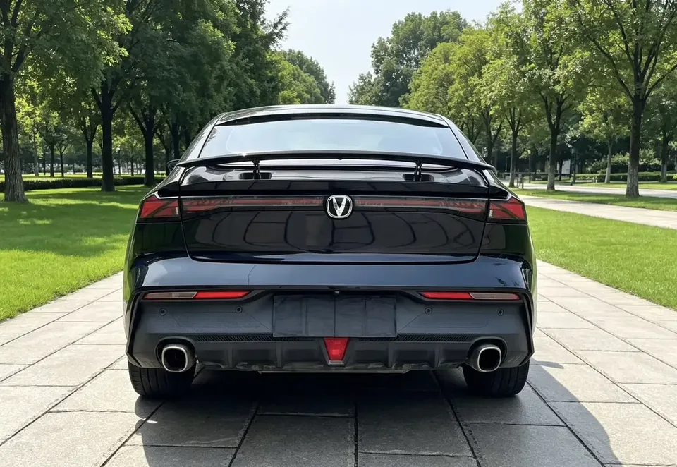 Changan UNI-V Changan UNI-V 2022 1.5T Smart Pilot 2022 — миниатюра 2