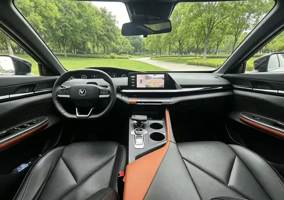 Changan UNI-V Changan UNI-V 2022 1.5T Smart Pilot 2022 — миниатюра 3