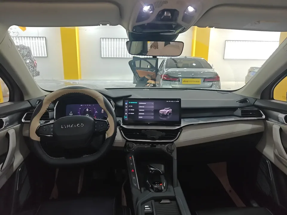 Lynk & Co 06 Lynk & Co 06 2023 Remix 1.5T Shero 2023 — thumbnail 2