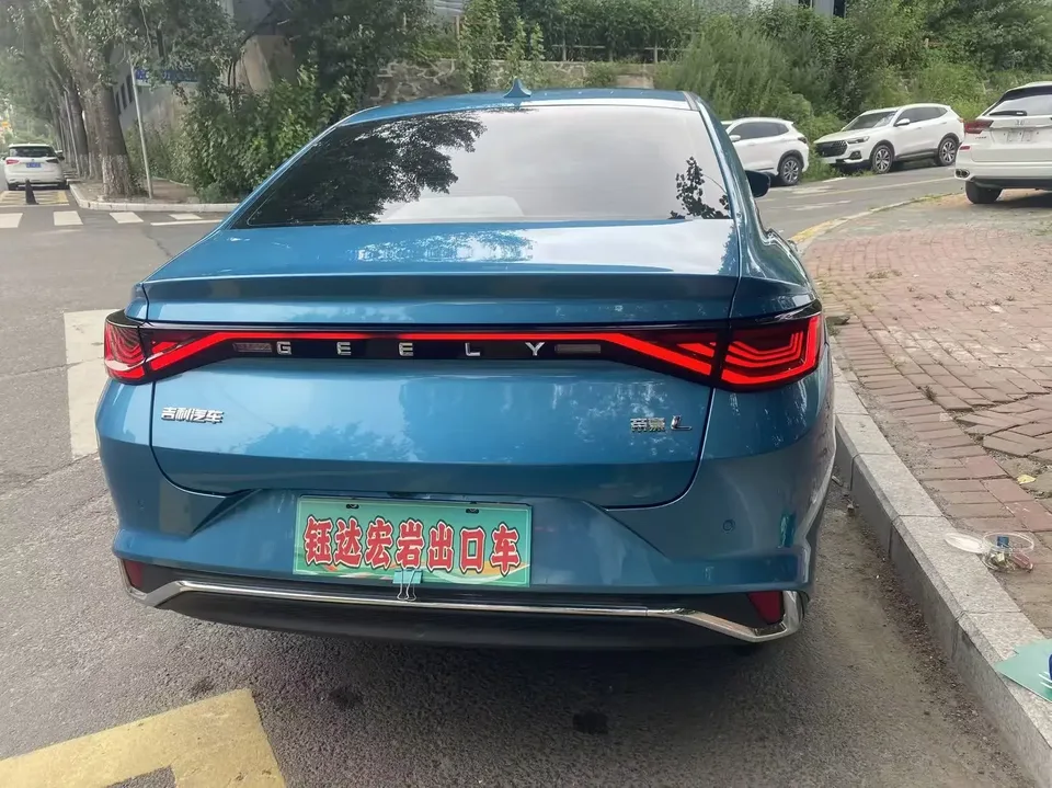 Geely Emgrand L Emgrand L 2022 1.4T CVT 2022 — thumbnail 2
