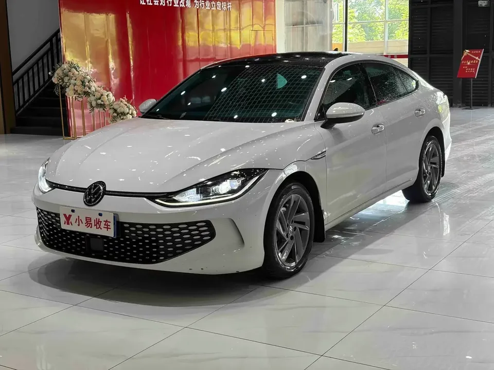 Volkswagen Lamando Lingdu 2023 Lingdu L 280TSI DSG Hot Edition 2024 — photo 1, buy with delivery to Moscow