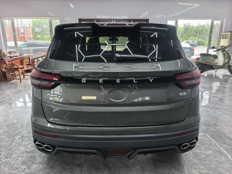 Geely Coolray SX11 Binyue 2021 240T DCT Platinum Edition 2022 — thumbnail 2