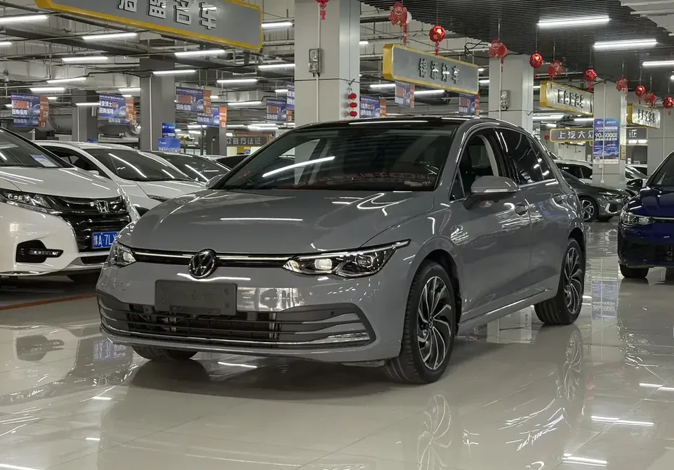 Volkswagen Golf golf 2023 280TSI DSG Pro 20th Anniversary 2023 — фото 1, купить с доставкой в Москву