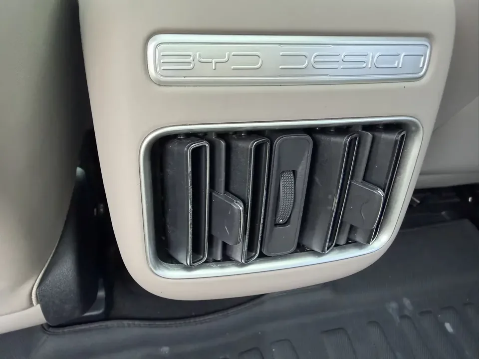 BYD Song Pro DM Song Pro DM 2023 DM-i Champion Edition 110km Excellence 2024 — thumbnail 3